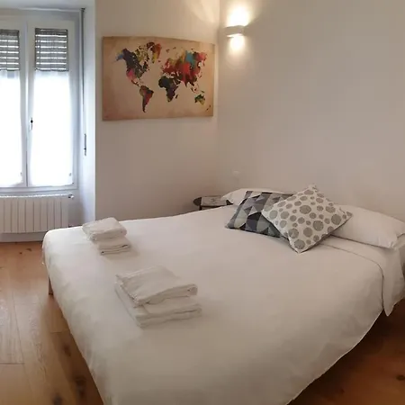 Castaldi 18 - A Portata Di Mano Apartamento
